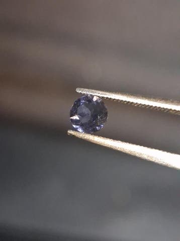 Natural Iolite - 0.227 ct - round - unheated - bluish violet, Verzenden, Nieuw