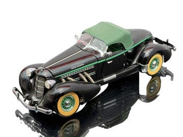 Franklin Mint 1:24 - Modelauto - 1935 Auburn 851 - High-end, Nieuw