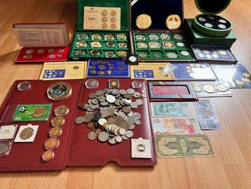 Wereld. Belle collection de monnaies/or et argent. 2
