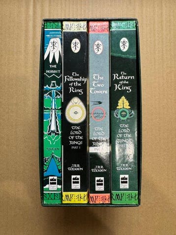 J.R.R. Tolkien - The Hobbit; The Lord of the Rings (box set)