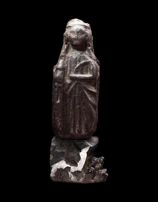 Middeleeuws - Zeldzame romaanse Maagd in gietijzer - 12e/14e, Collections, Minéraux & Fossiles
