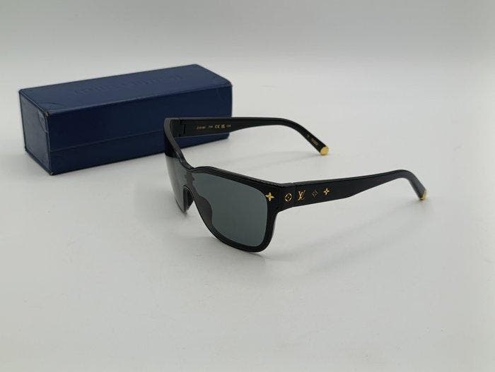 Louis Vuitton - Shadow Square - Z1918U - Lunettes de soleil, Handtassen en Accessoires, Zonnebrillen en Brillen | Dames