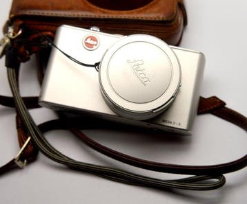 Leica D-Lux 2 with leather case Appareil photo numérique