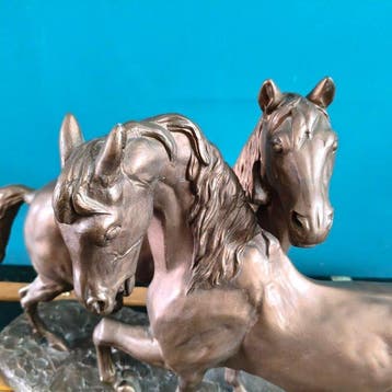 Statue, 64x40cm paarden beeld - 40 cm - stoneressin.