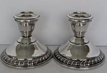 WALLACE - Kaarsenhouder Sterling zilveren kandelaars (2) -, Antiek en Kunst