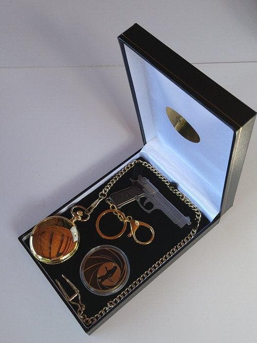 James Bond - Lot of 3 - Limited Edition 24K Gold plated, Collections, Cinéma & Télévision
