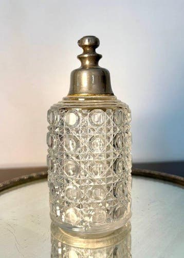 attributed to, Baccarat - Karaf - Diamants Pierreries -
