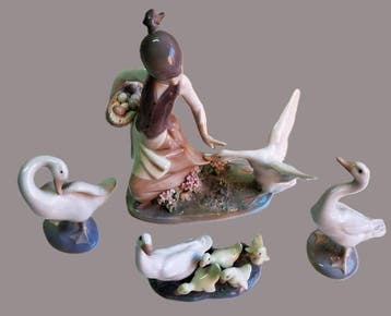 Lladró - Figurine - Niña con Ocas (4) - Porcelaine, Antiquités & Art