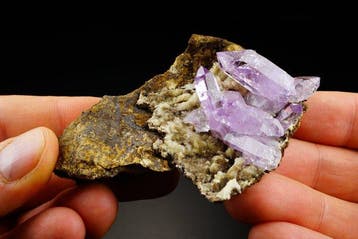 TOP - AMÉTHYSTE sur matrice de quartz - de Piedra Parada -, Verzamelen