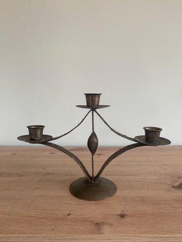 Artisan Made | Cepelia - Kaarsenstandaard met oor - Legering