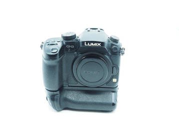 Panasonic Lumix GH-3 camera body + batterygrip (inclusief, Nieuw