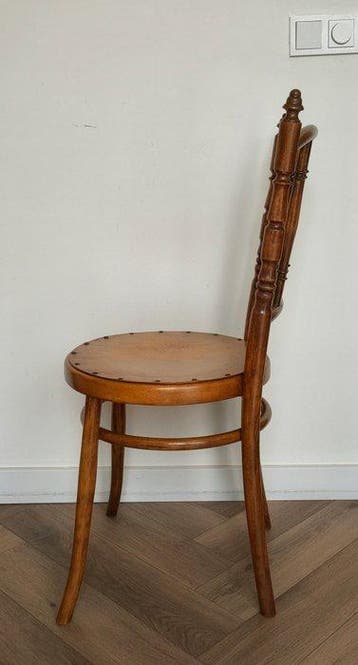 Josef Hoffmann - Chaise - Chaise - Bend en bois sculpté à la