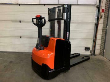 BT swe200d initiaal heffing dubbelstock, 1000 tot 2000 kg, Elektrisch, Stapelaar, BT
