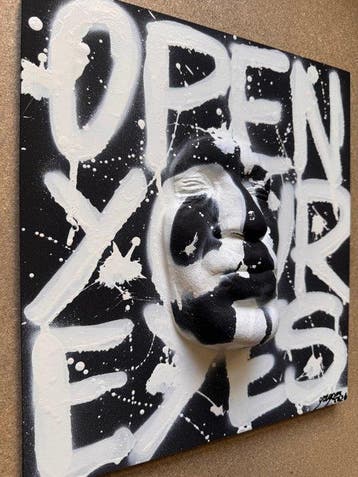 gregos - Open your eyes-black and white kiss