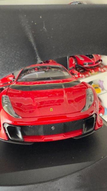 Bburago 1:18 - Modelauto - Ferrari 812 Competizione - Jaar