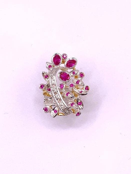 Sans prix de réserve - Bague de cocktail - 9 carats Or, Handtassen en Accessoires, Antieke sieraden