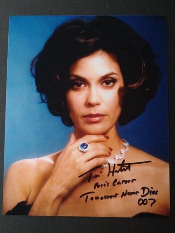 James Bond 007: Tomorrow Never Dies - Lot of 2 - Teri, Verzamelen, Film en Tv, Nieuw