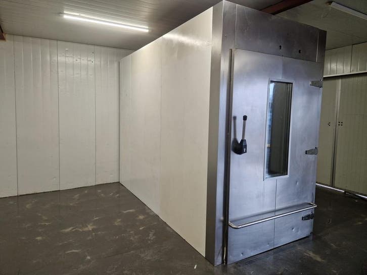 Koelcel 150 x 300 x 248 cm, Zakelijke goederen, Horeca | Keukenapparatuur, Gebruikt, Koelen en Vriezen