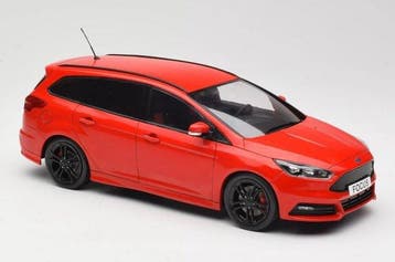 IXO 1:18 - Model stationwagon - Ford Focus ST Estate 2015 -, Nieuw