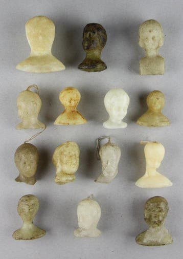 Votiefgeschenk (13) - Was - 1900-1950 - Heads and Busts