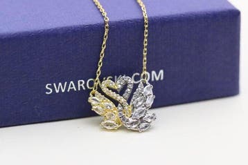 Swarovski - Figurine - Swarovski swan pendant necklace -