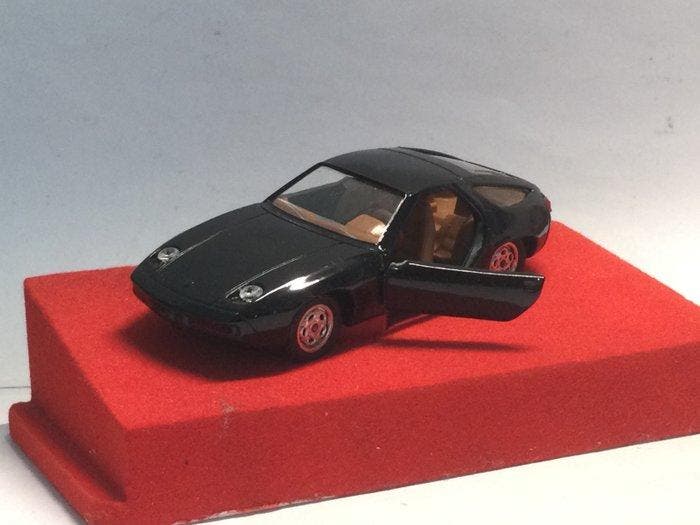 Verem 1:43 - Modelauto - Porsche 928, Hobby en Vrije tijd, Modelauto's | 1:5 tot 1:12