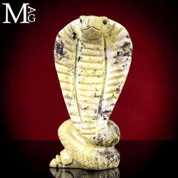 Sculpture de cobra en serpentine et pyrite Gardien de la