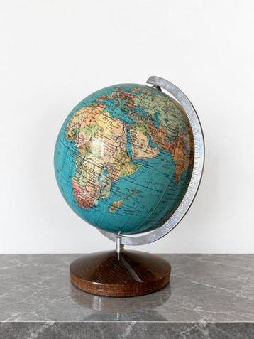 Celestial and terrestrial globes - Columbus Erdglobus by W.