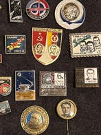 Écussons USSR Soviet Union. Thematic collection of badges -, Antiek en Kunst