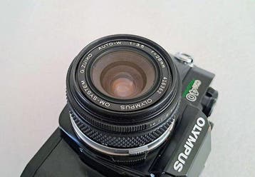 Olympus OM-40 Program + OM G. Zuiko Auto-W 3.5/28mm |