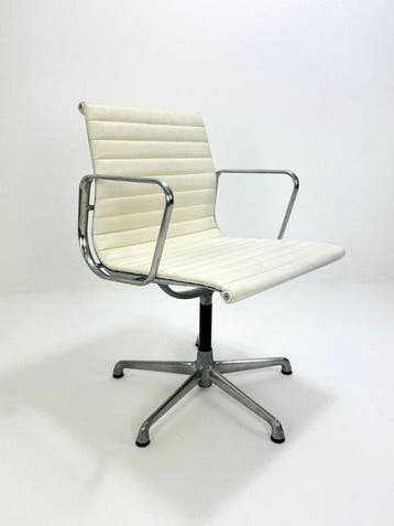 ICF - Charles Eames - Chaise - EA108 - Aluminium, Cuir