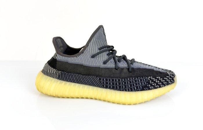 Yeezy X Adidas - Yeezy Boost 350 V2 ‘Carbon’ - Sneakers -, Kleding | Heren, Schoenen