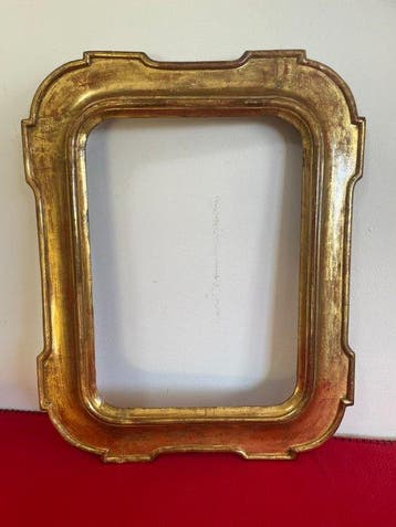 Cadre - ancienne sculptée en feuille dor du XIXe siècle