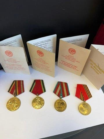 Rusland. Medal 20e eeuw . USSR & Ukraine - Collection of 4, Postzegels en Munten