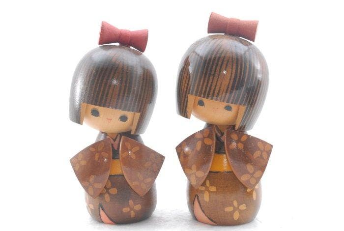 Japanse traditionele Kokeshi-poppen, 4-delige set “Tanaka, Antiek en Kunst, Antiek | Overige Antiek