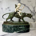 Hans Keck (1875-1941) - Sculpture, Querubín sobre pantera -