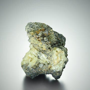 GEEN RESERVE. SMITHSONITE met CERUSSITE uit de gesloten