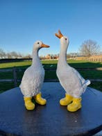 Beeld, funny goose with boots yellow - 32 cm - polyresin