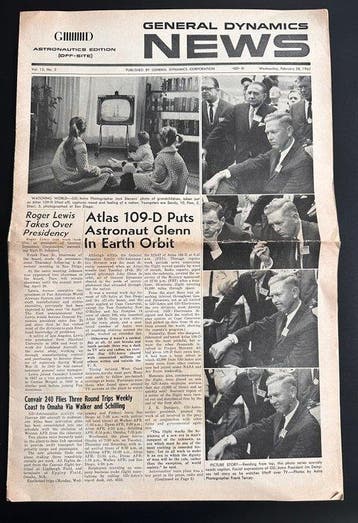 Photo signé de John Glenn et journal original Mercury Atlas