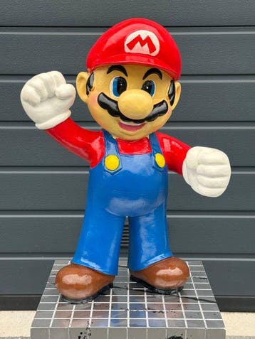 Daluxe Art - 1999 • XL Mario Display – 80 cm