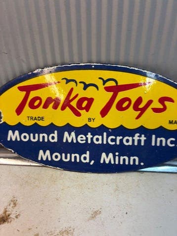 Tonka Toys – Mound Metalcraft Inc. – Emaille Reclamebord –