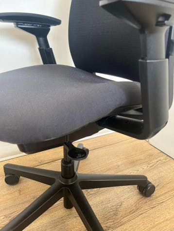 Steelcase Amia x Leap V2 Bureaustoel - Aanbieding, Verzenden, Zwart, Zo goed als nieuw, Bureaustoel