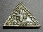 Viking periode Brons Zeldzame driehoekige hanger met een, Antiek en Kunst