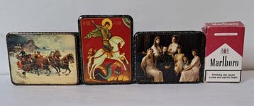 Miniatuurhuis (3) - Russische lakwerkdoosjes - „Fedoskino” –, Antiquités & Art