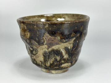 Karatsu Ware Chsen-Karatsu Tea Bowl with Black Iron Glaze &