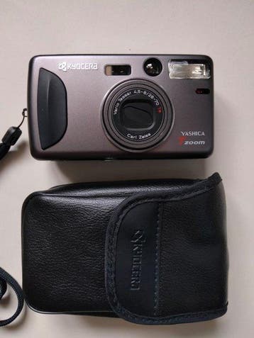 Yashica, Kyocera T- ZOOM | Carl Zeiss Vario-Tessar f/4.5-8