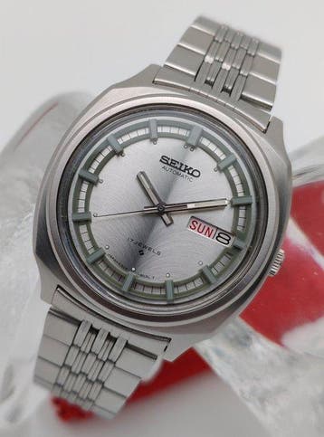 Seiko - Seiko 5 Automatic - Silver Rally - Oversize -