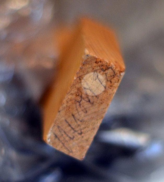 Georg Herold (1947) - sculptuur, Ohne Titel - 105 cm - Hout,, Antiquités & Art, Antiquités | Autres Antiquités