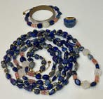 Lapis lazuli uit Brazilië. ; Bergkristal. / Hoge, Collections