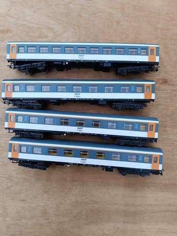 Piko H0 - Wagon de passagers pour trains miniatures (4) -